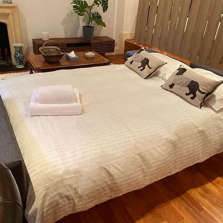 Spacious Flat In The Most Desirable Area Of Londra Esterno foto