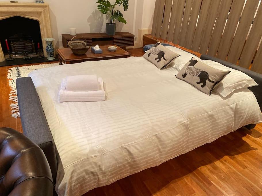 Spacious Flat In The Most Desirable Area Of Londra Esterno foto