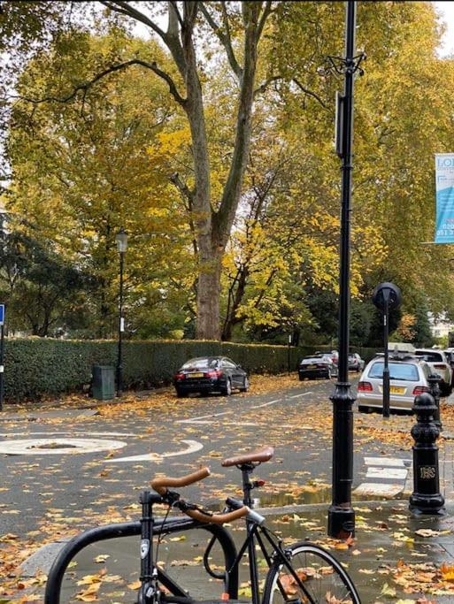 Spacious Flat In The Most Desirable Area Of Londra Esterno foto