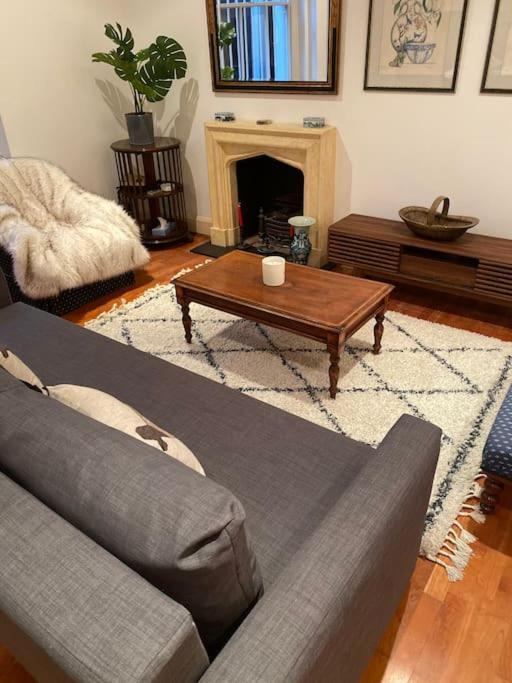 Spacious Flat In The Most Desirable Area Of Londra Esterno foto