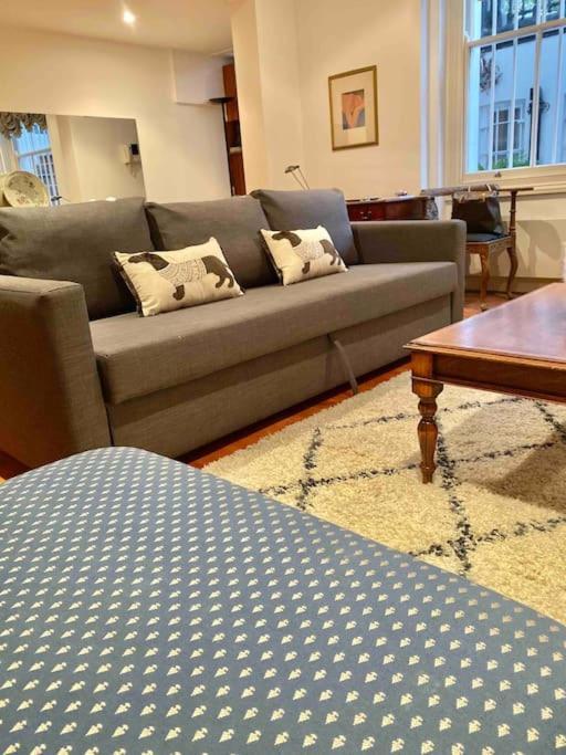 Spacious Flat In The Most Desirable Area Of Londra Esterno foto
