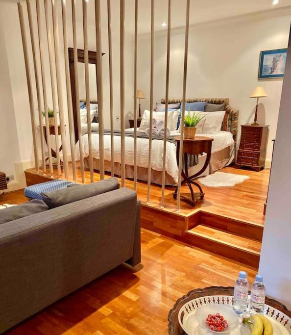 Spacious Flat In The Most Desirable Area Of Londra Esterno foto